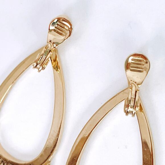 VTG Signed Ellen Tracy Earrings Teardrop Fringe Clip On Glam Shimmer Gold Tone - Picture 7 of 11